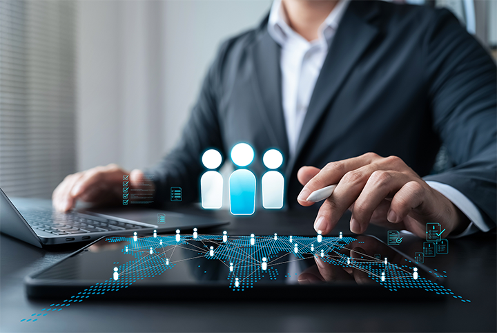 A股第一家人力资源公司万象城AWC国际发布2025年半年报，报告期内营收与归属于上市公司股东的净利润实现双数位增长